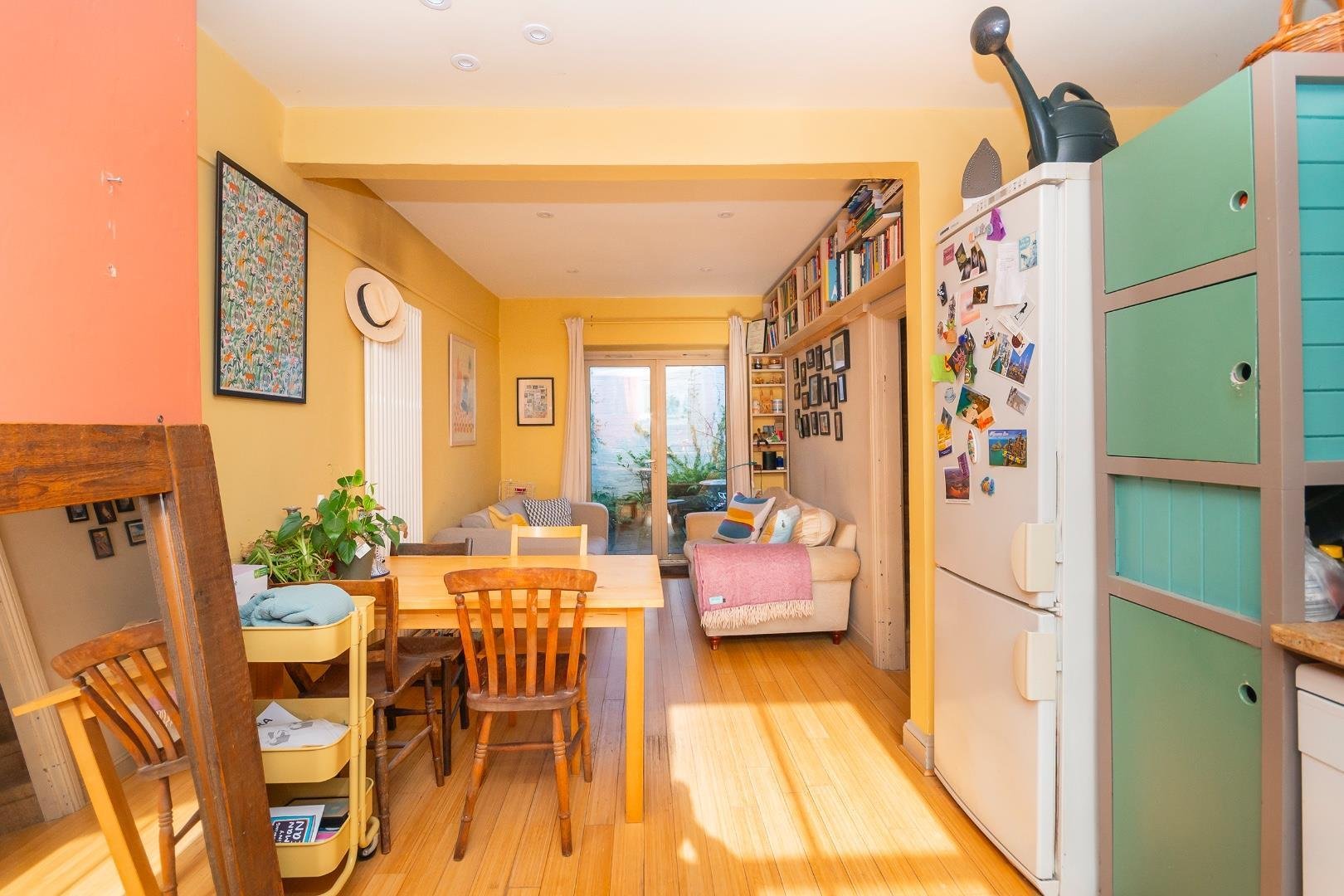 Sydney row spike island 33590522 woryendys6 kitchen b
