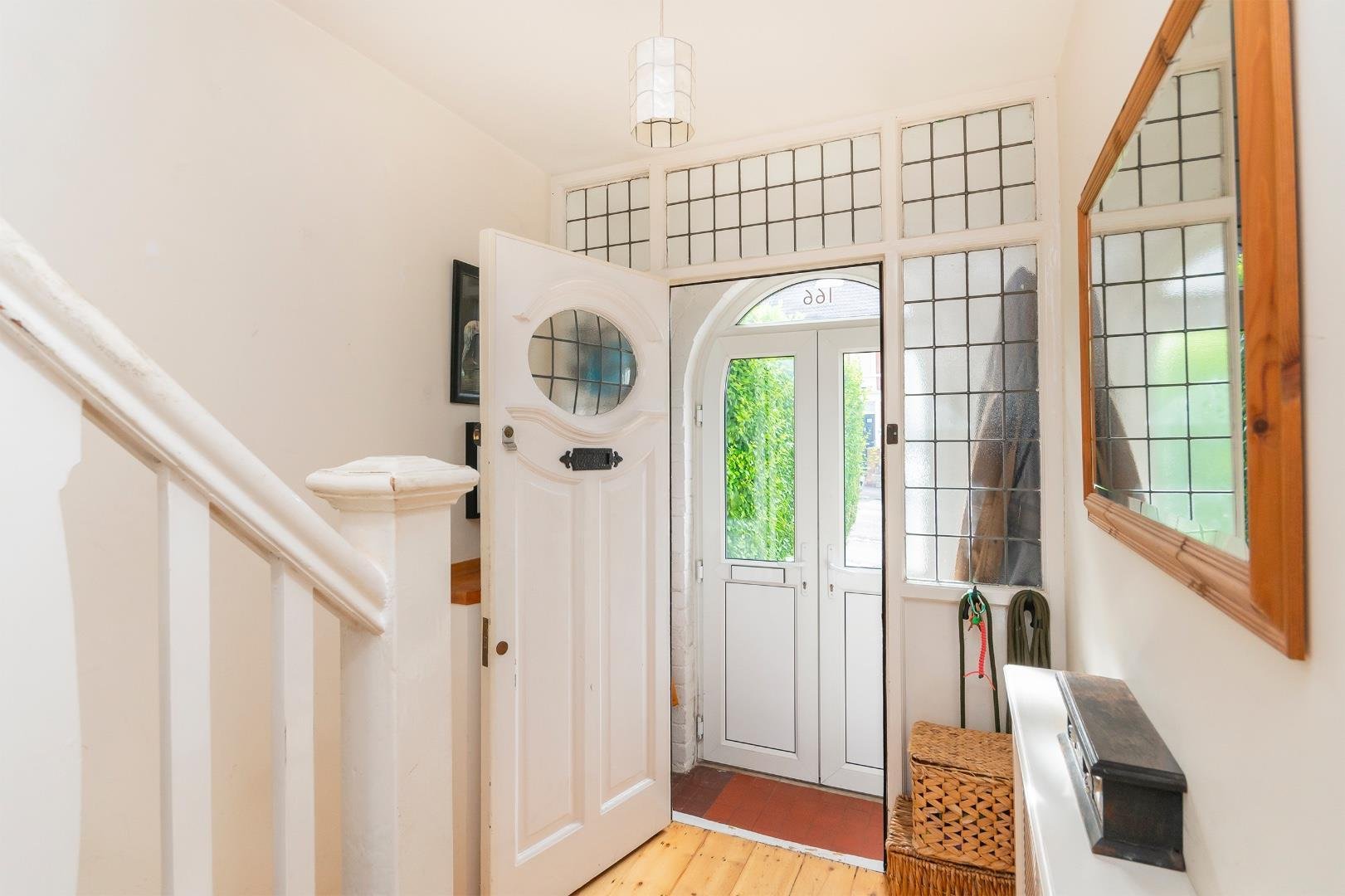 Sylvia avenue knowle 32646391 eunevaaivlys661 hallway b