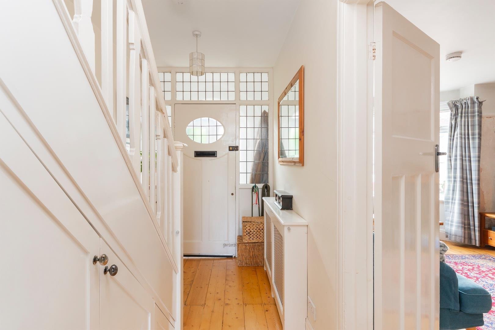 Sylvia avenue knowle 32646391 eunevaaivlys661 hallway c