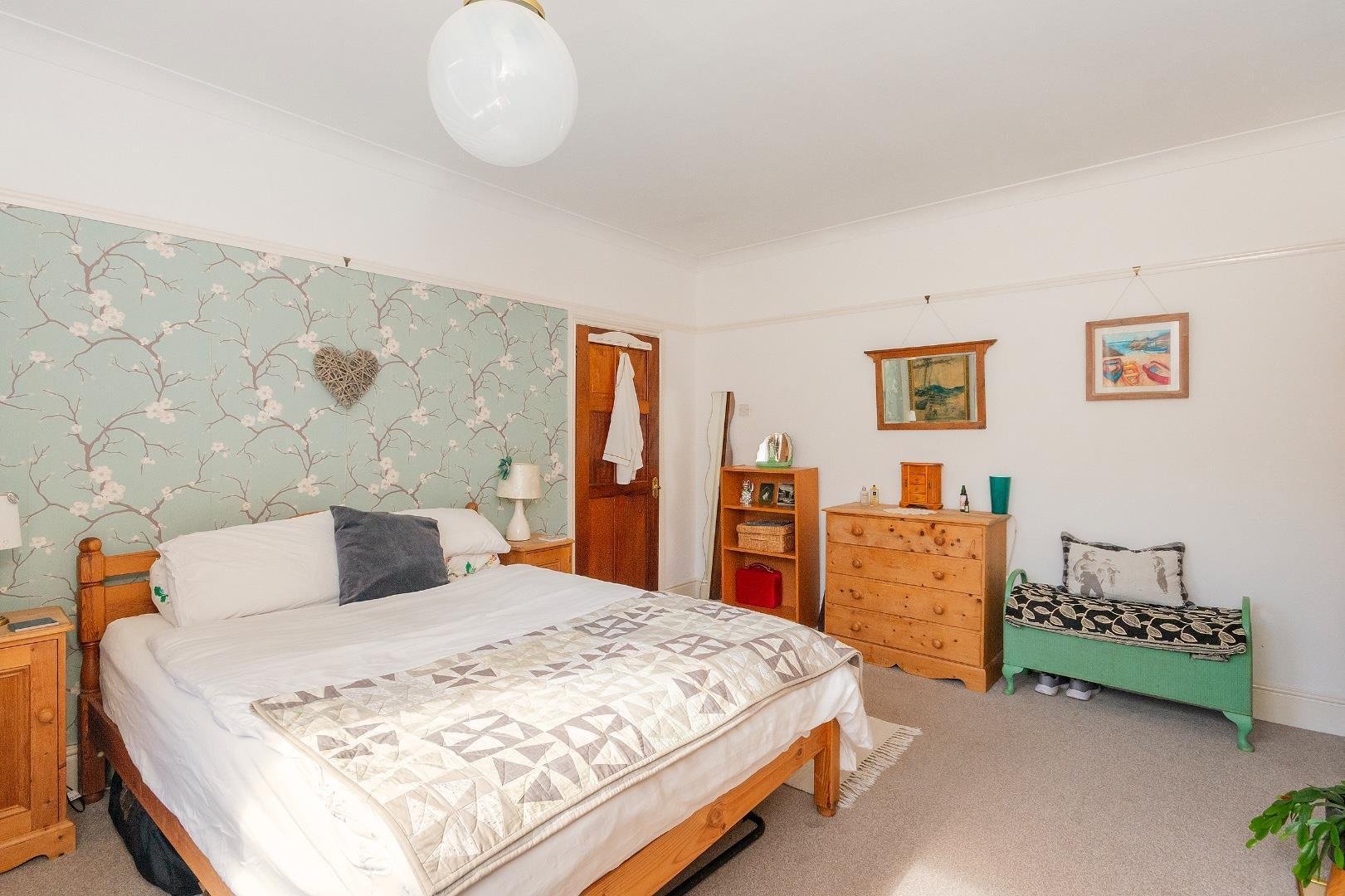 Sylvia avenue knowle 34578032 5 s1 ake bedroom h