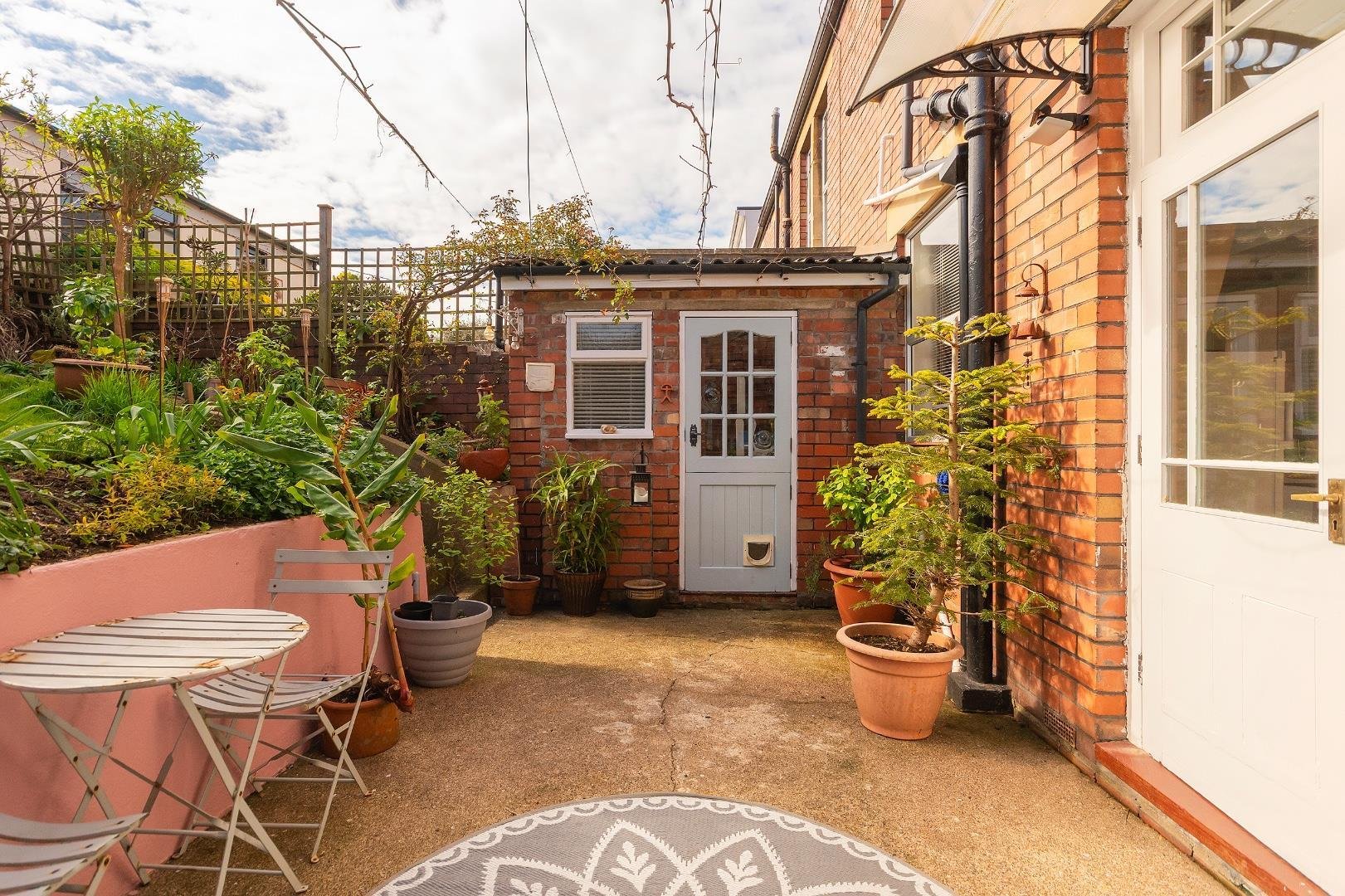 Sylvia avenue knowle 34578032 5 s1 ake external c