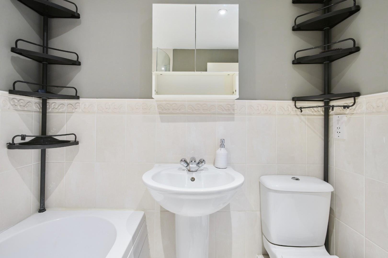 Tarnock avenue whitchurch 33827956 jaj bs149 rs 0005