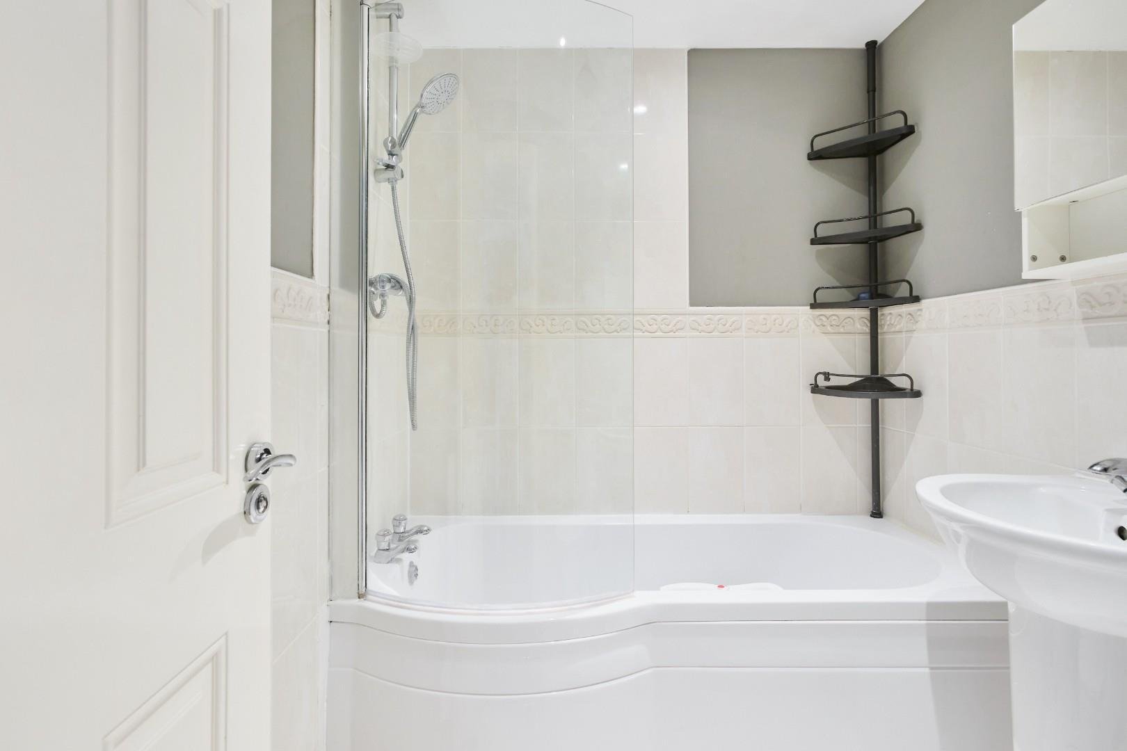 Tarnock avenue whitchurch 33827956 jaj bs149 rs 0014
