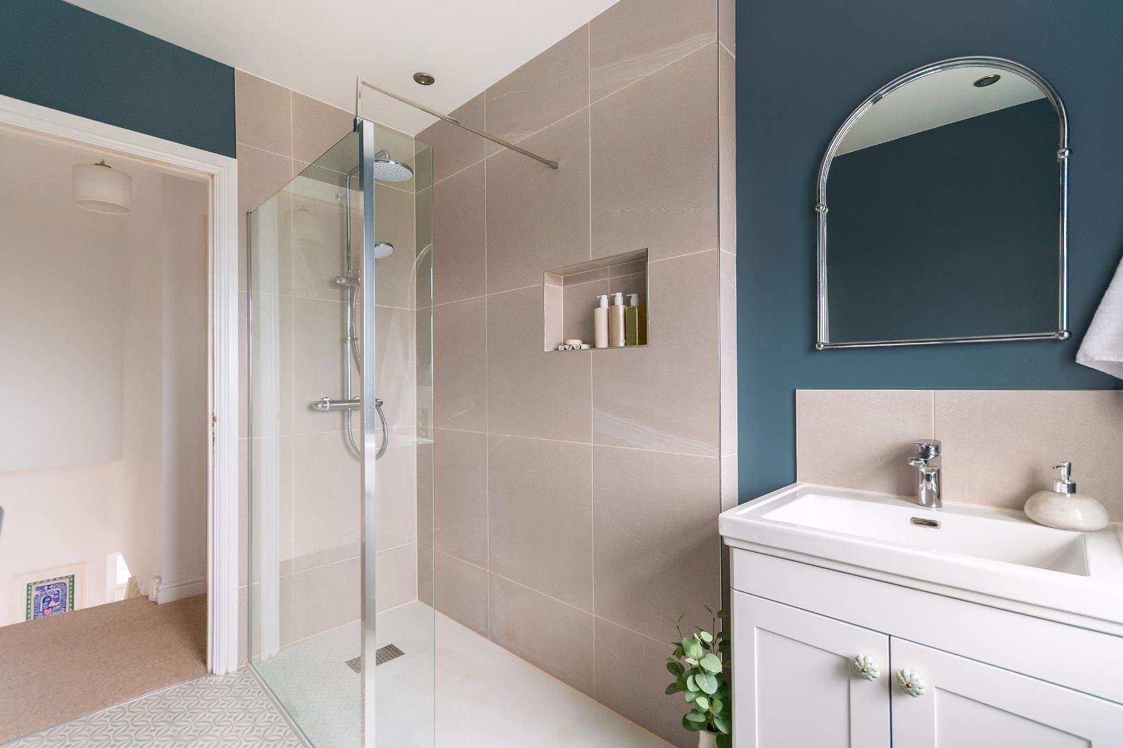 Thicket road fishponds 34511356 5 t6 rfs bathroom b