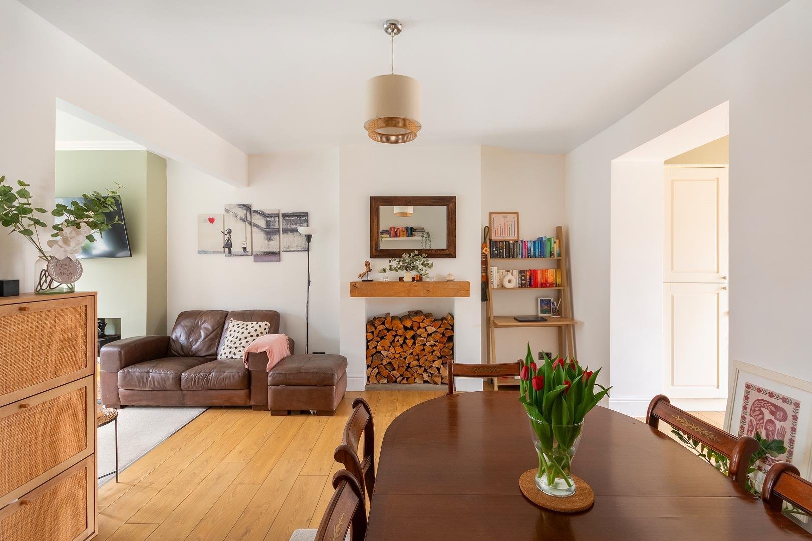 Thicket road fishponds 34511356 5 t6 rfs dining room d