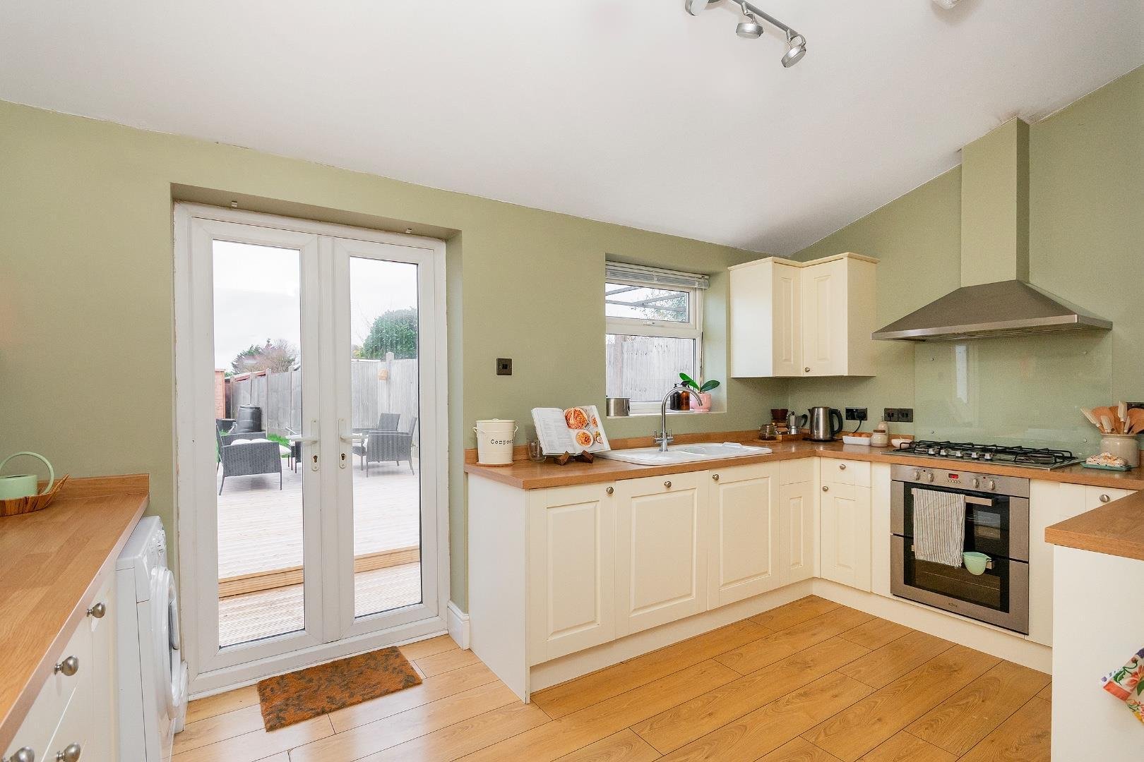 Thicket road fishponds 34511356 5 t6 rfs kitchen c