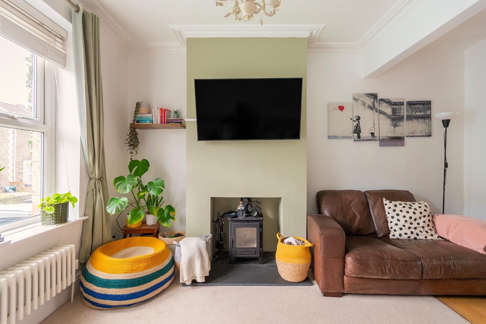 Thicket road fishponds 34511356 5 t6 rfs living room b