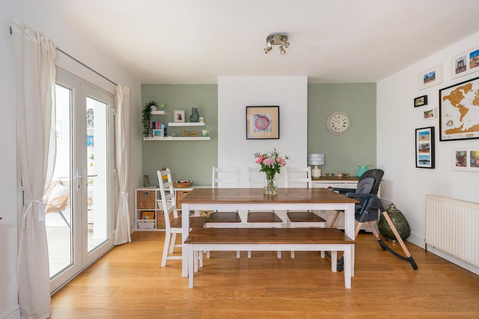 Toronto road horfield 33565785 8 t5 rhd dining room a