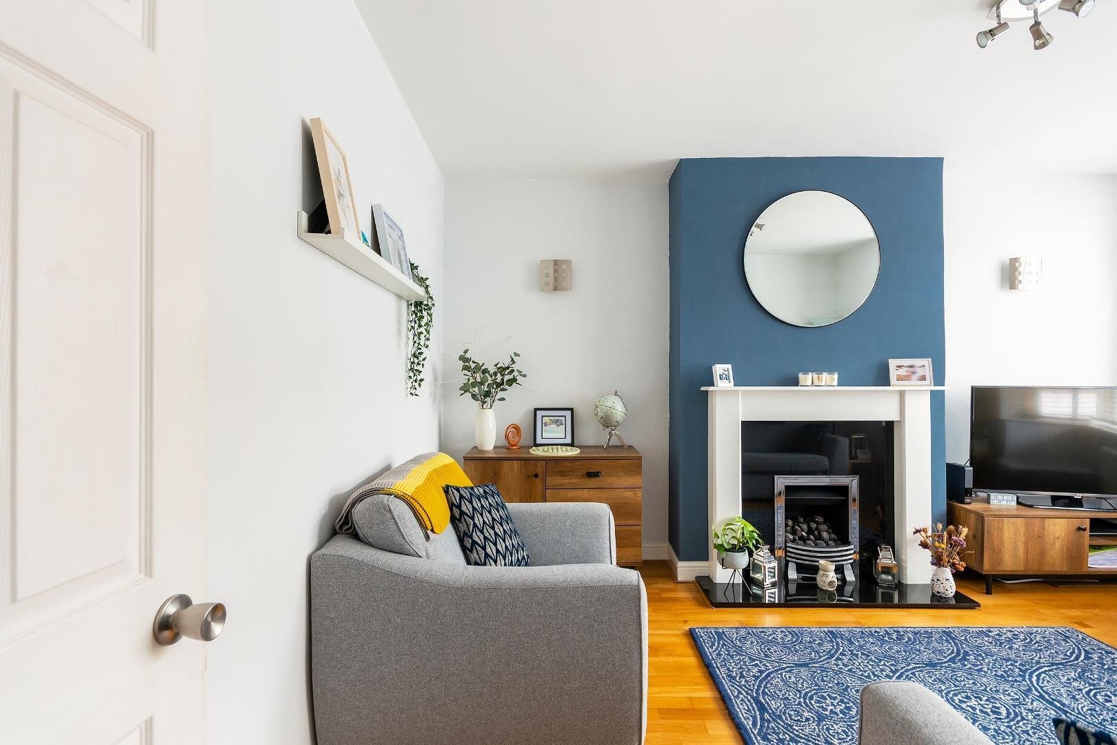Toronto road horfield 33565785 8 t5 rhd living room d