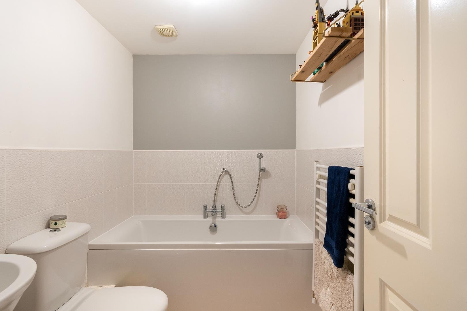 Tregarth road ashton vale 33673092 0 t3 ran bathroom b