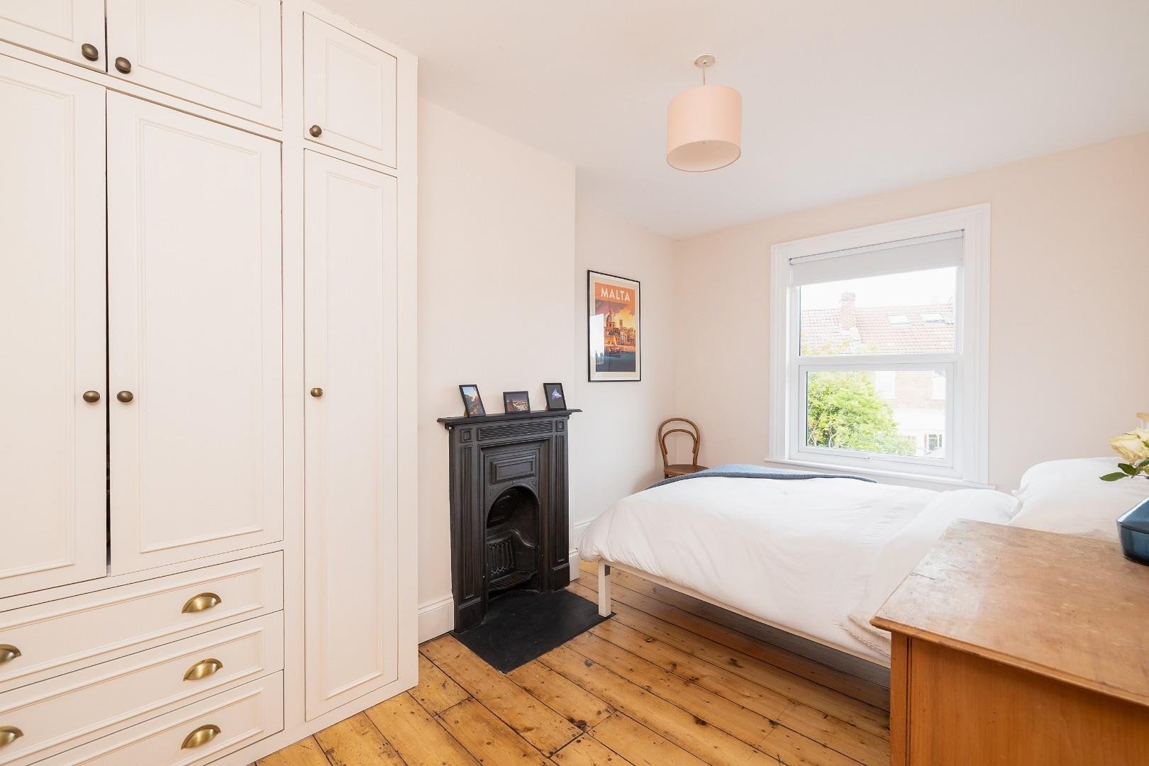 Upper sandhurst road brislington 33957356 cd7 a1990
