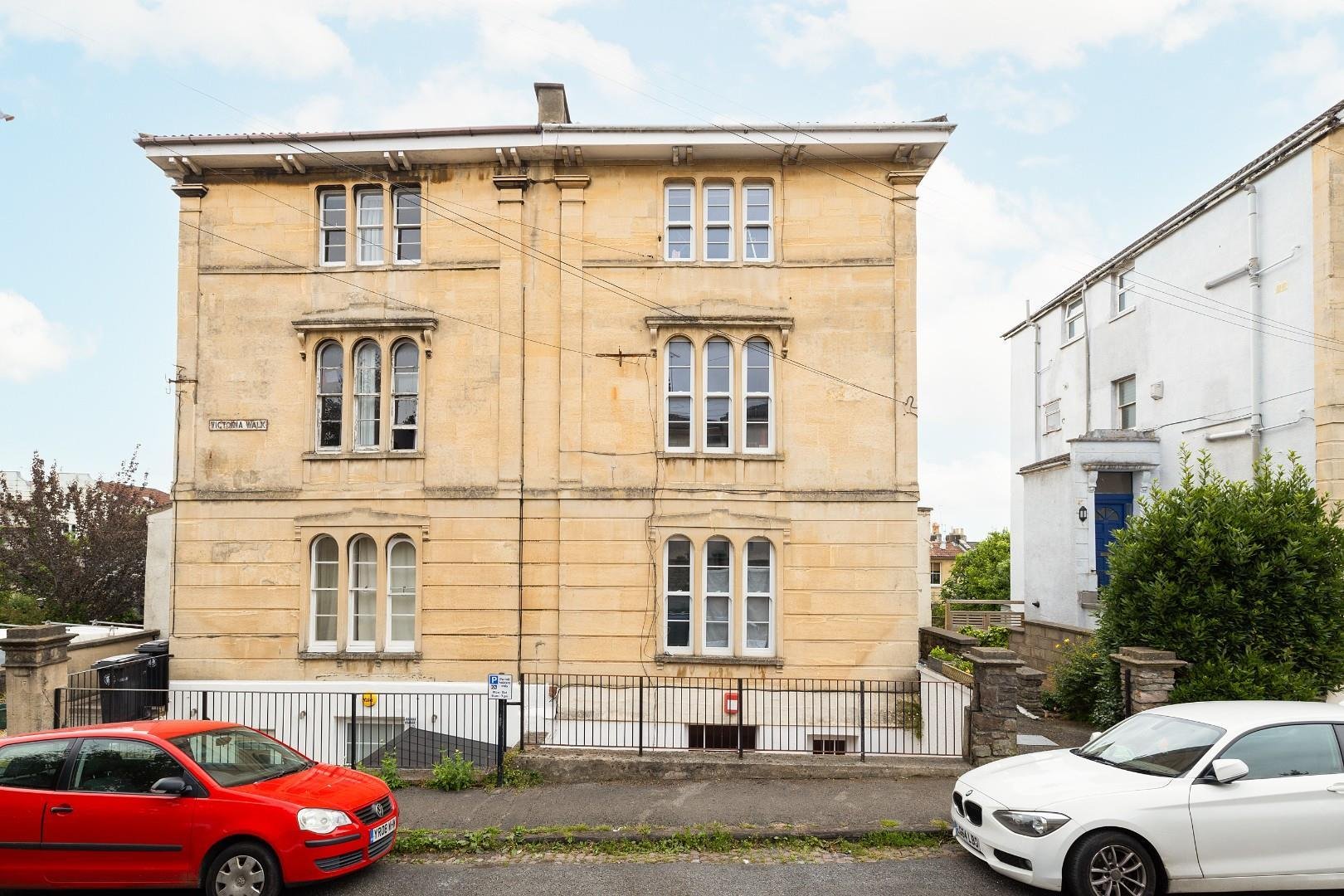 Victoria walk cotham 33274198 cd7 a2387