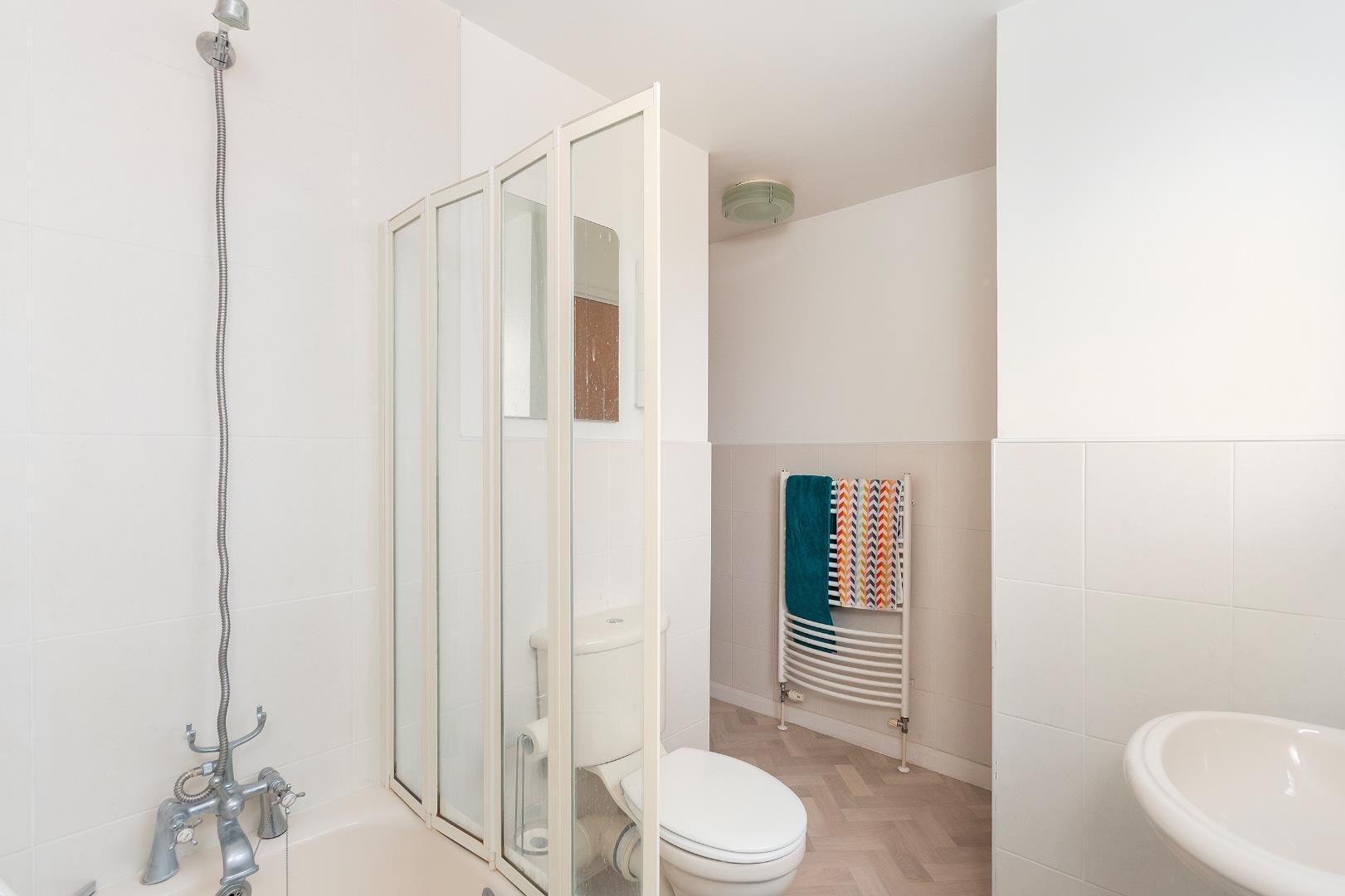 Wapping road wapping wharf 34088394 0 w6 rww bathroom a