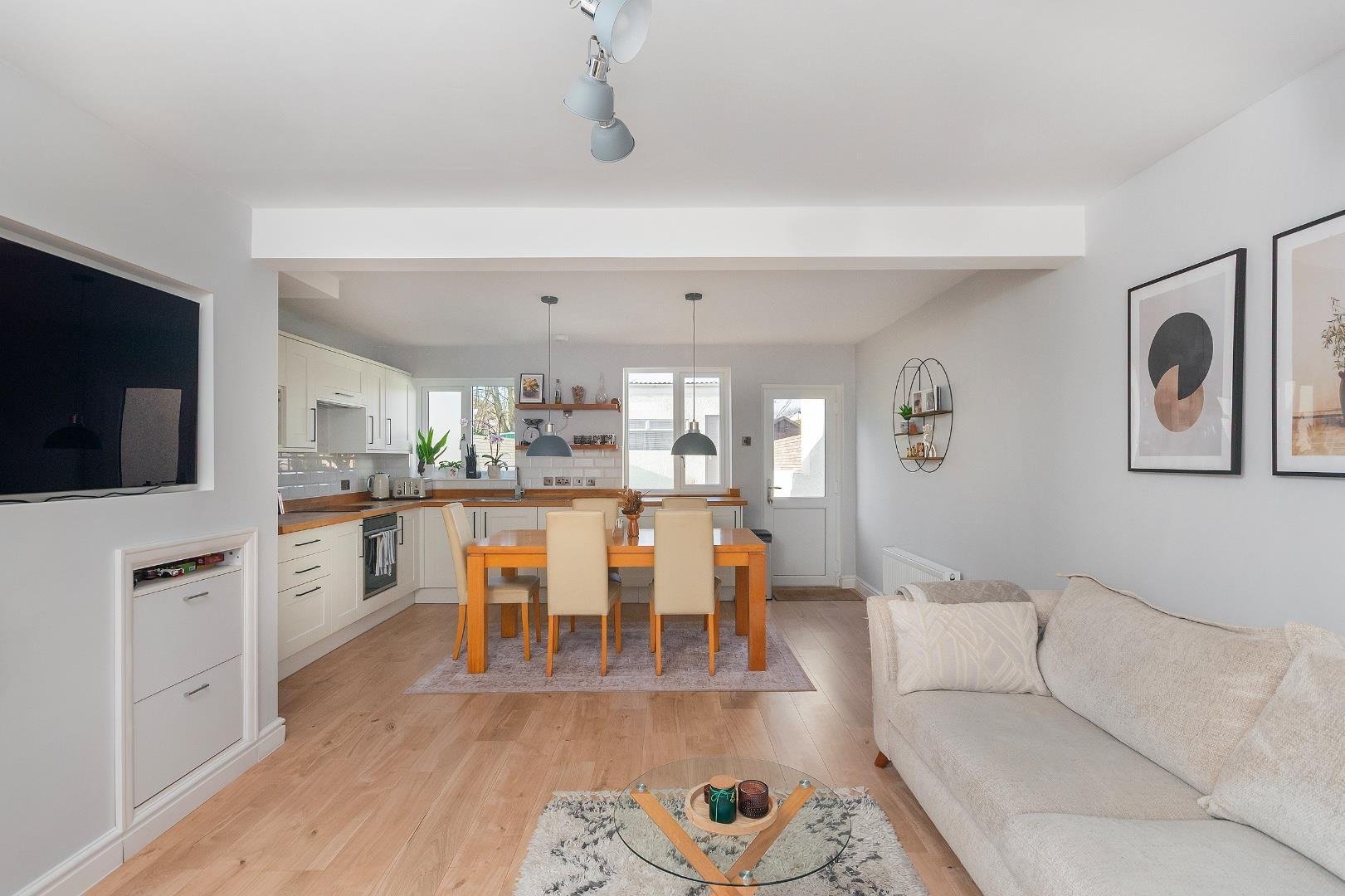 Warren road filton 34486167 3 w4 rfn reception c