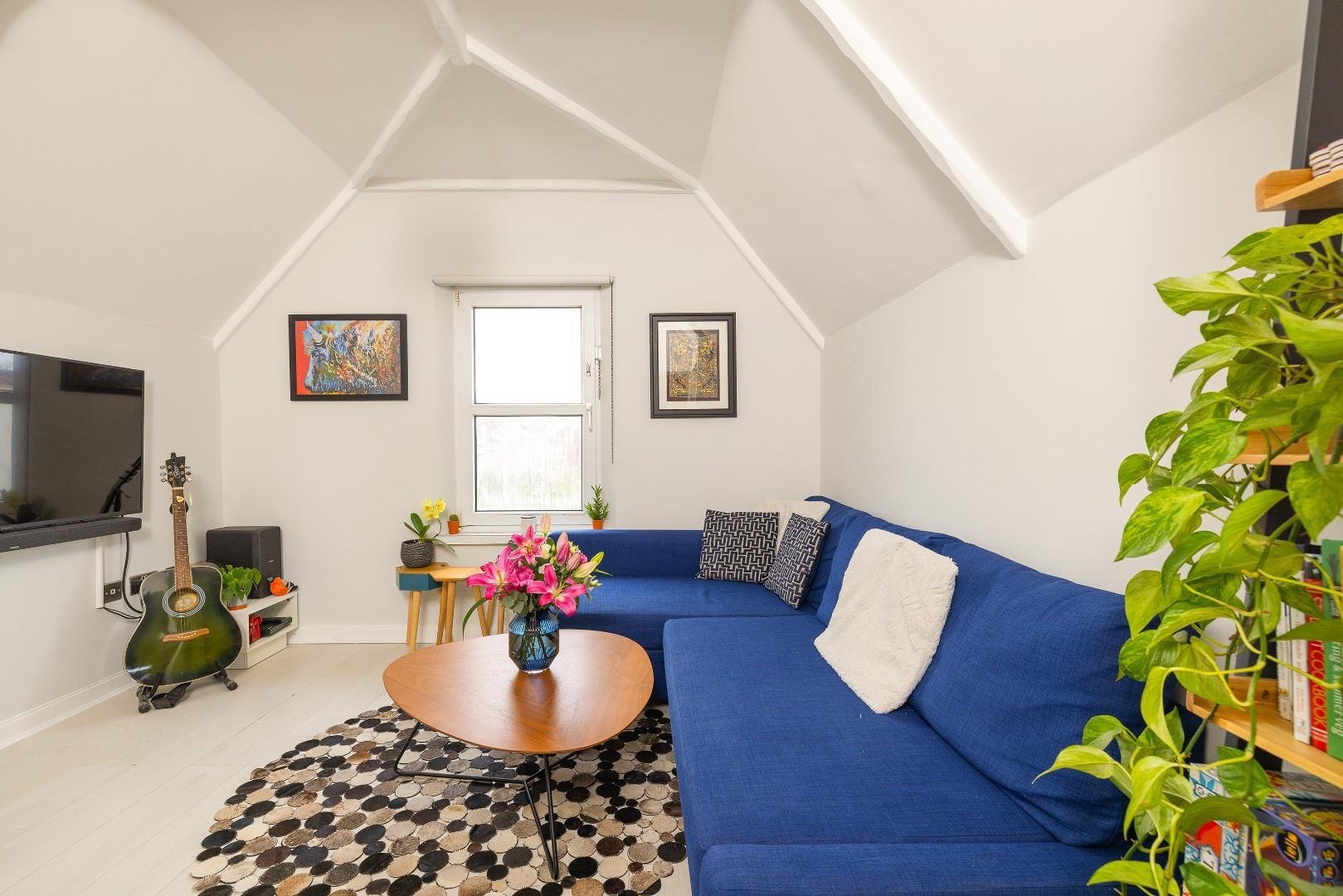Warwick road redland 34365998 char0596