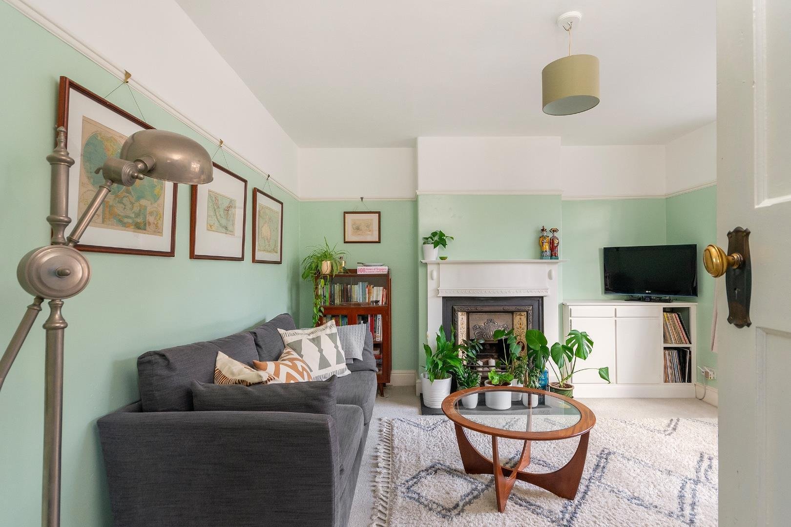 Wellington walk henleaze 33665073 2 w4 whe living room e