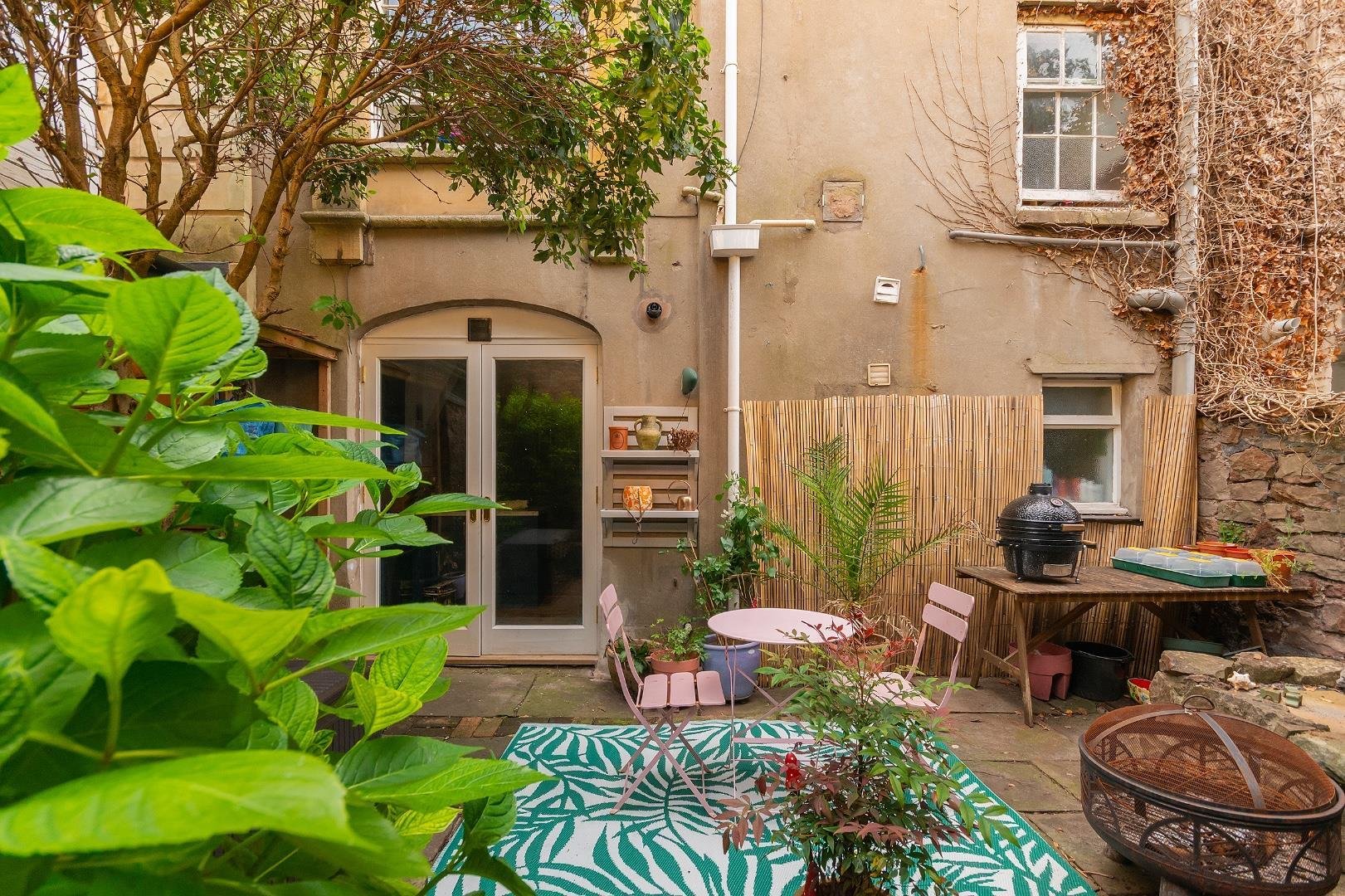 Westbourne place clifton 33930249 g0 f2 wpcn external f
