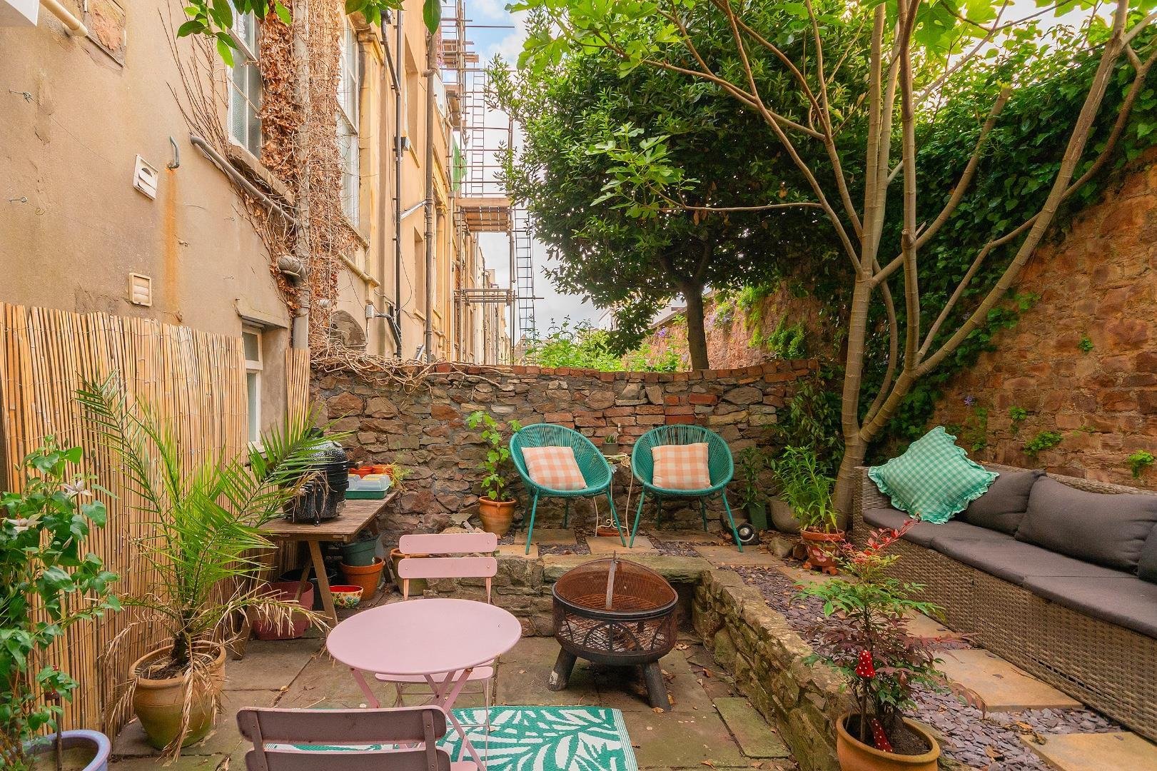 Westbourne place clifton 33930249 g0 f2 wpcn external i
