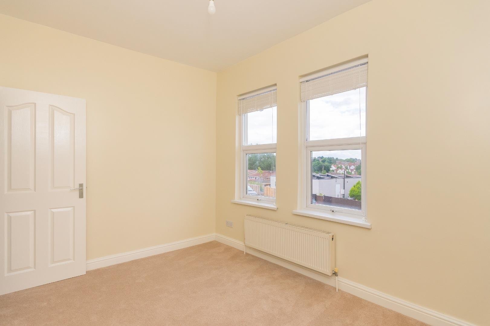Whitehall road whitehall 34789053 4 w9 r5 awh bedroom a