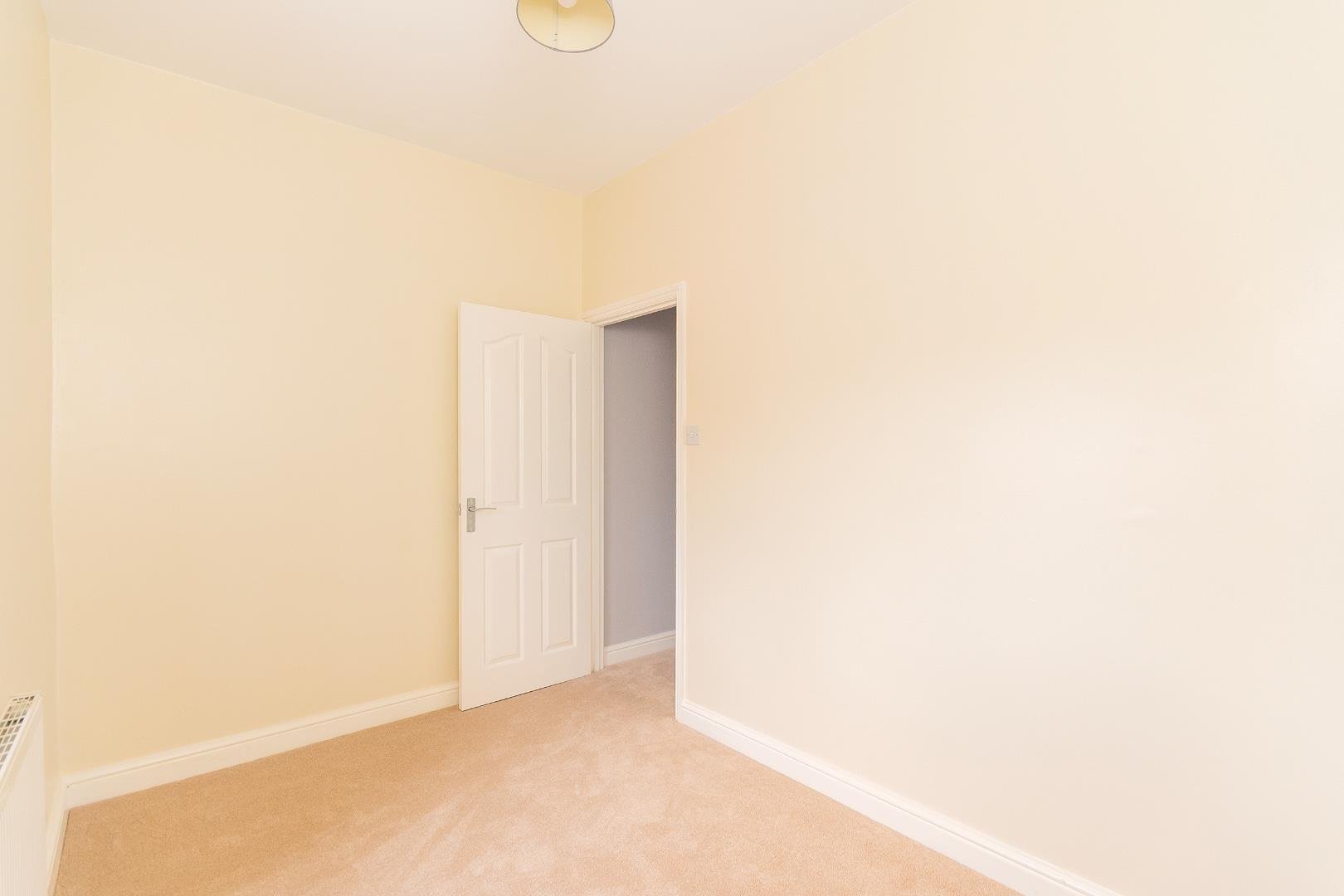 Whitehall road whitehall 34789053 4 w9 r5 awh bedroom e