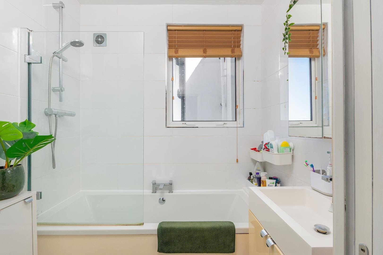 Wick road brislington 34196680 1 w4 r2 bn bathroom b