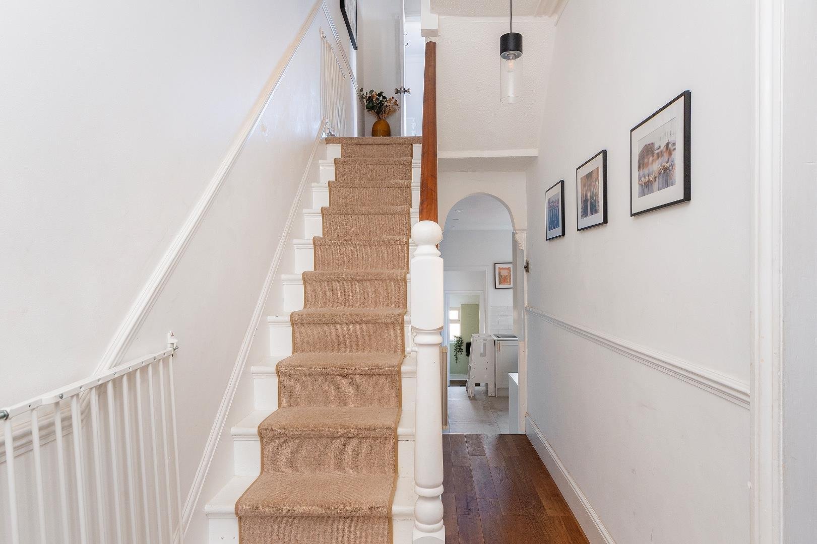 Wick road brislington 34196680 1 w4 r2 bn hallway a