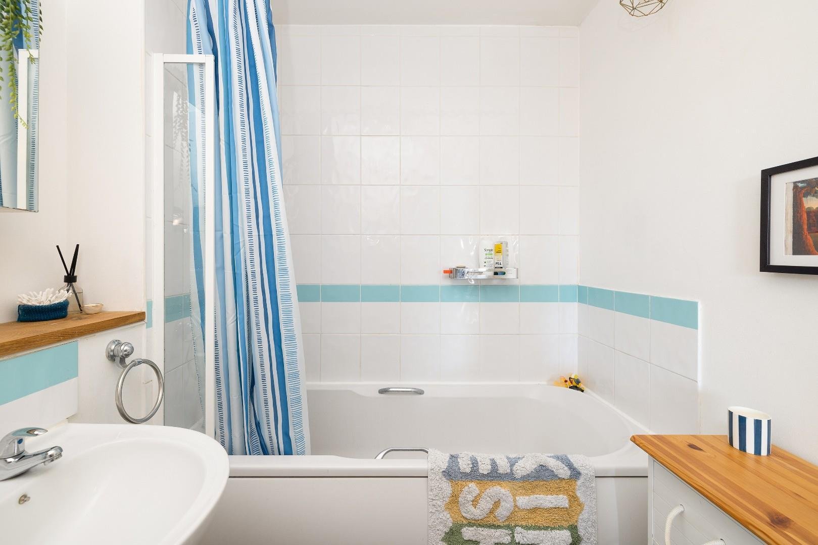 Wick road brislington 34394987 char5765