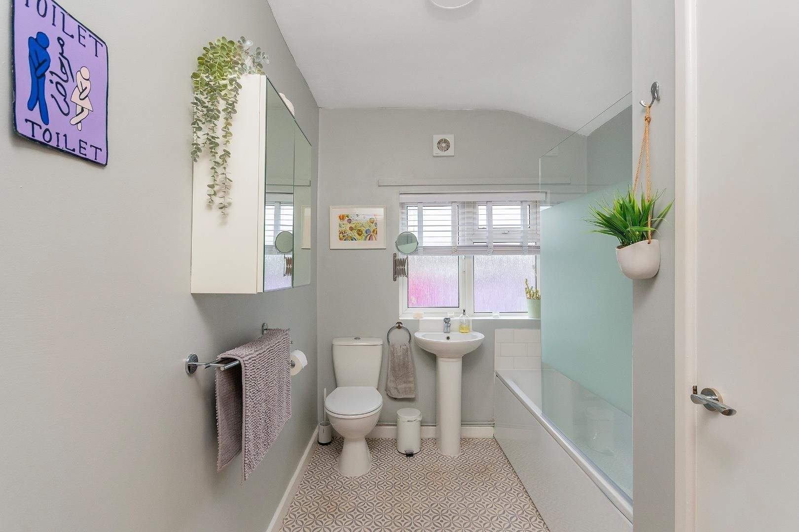 William street totterdown 34404050 5 w0 sbtn bathroom c
