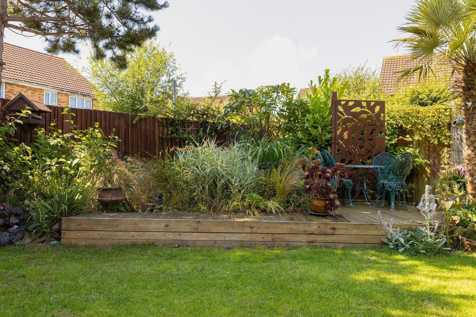 Willow bed close fishponds 33736690 cd7 a1530