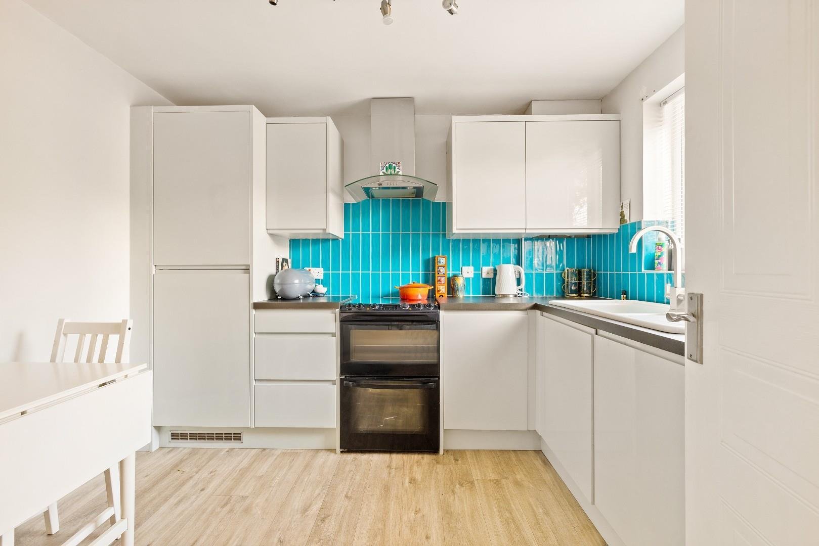 Willow bed close fishponds 33736690 cd7 a1597