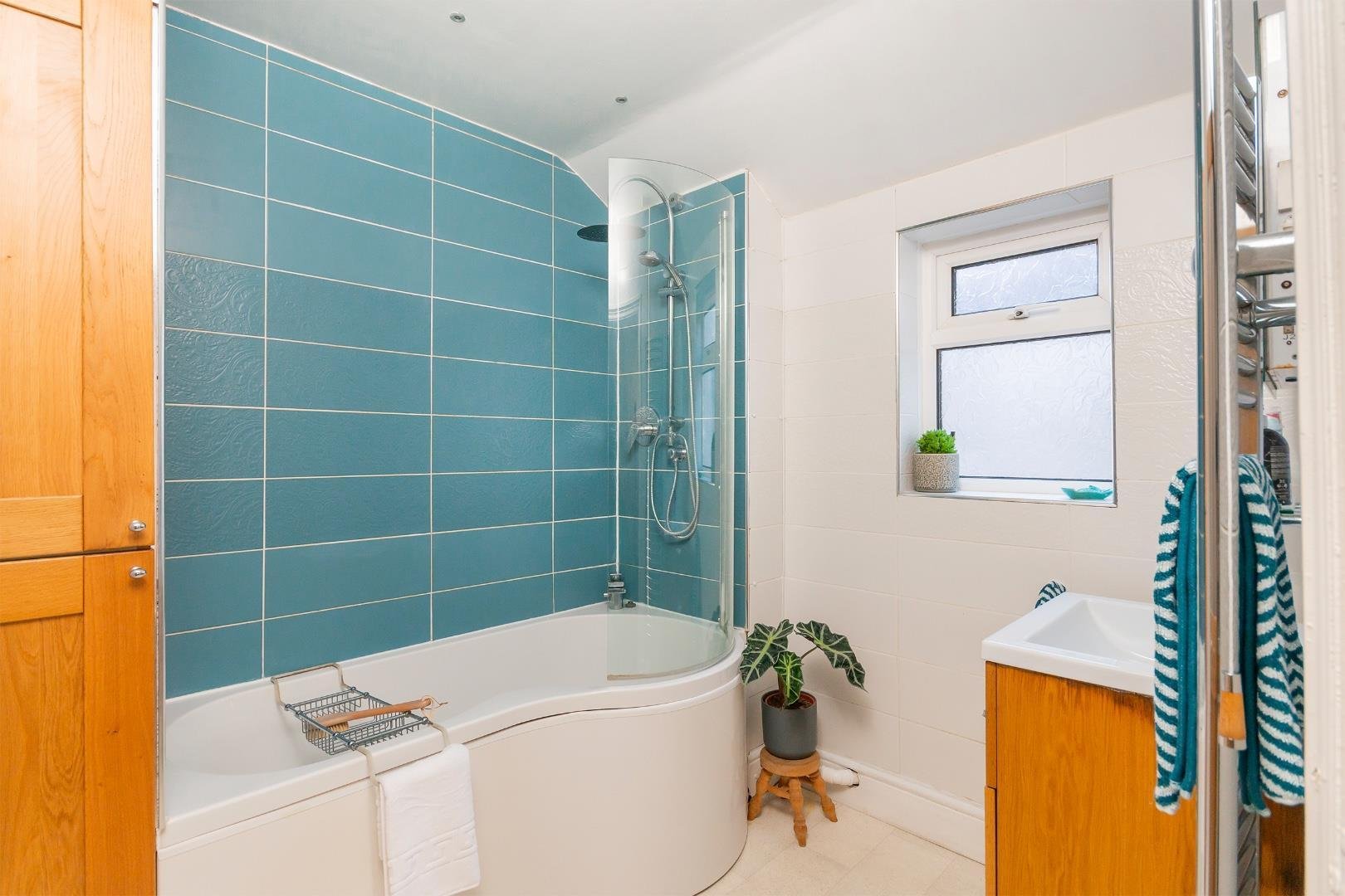 Woodbridge road knowle 32917564 3 wd8 rke bathroom c