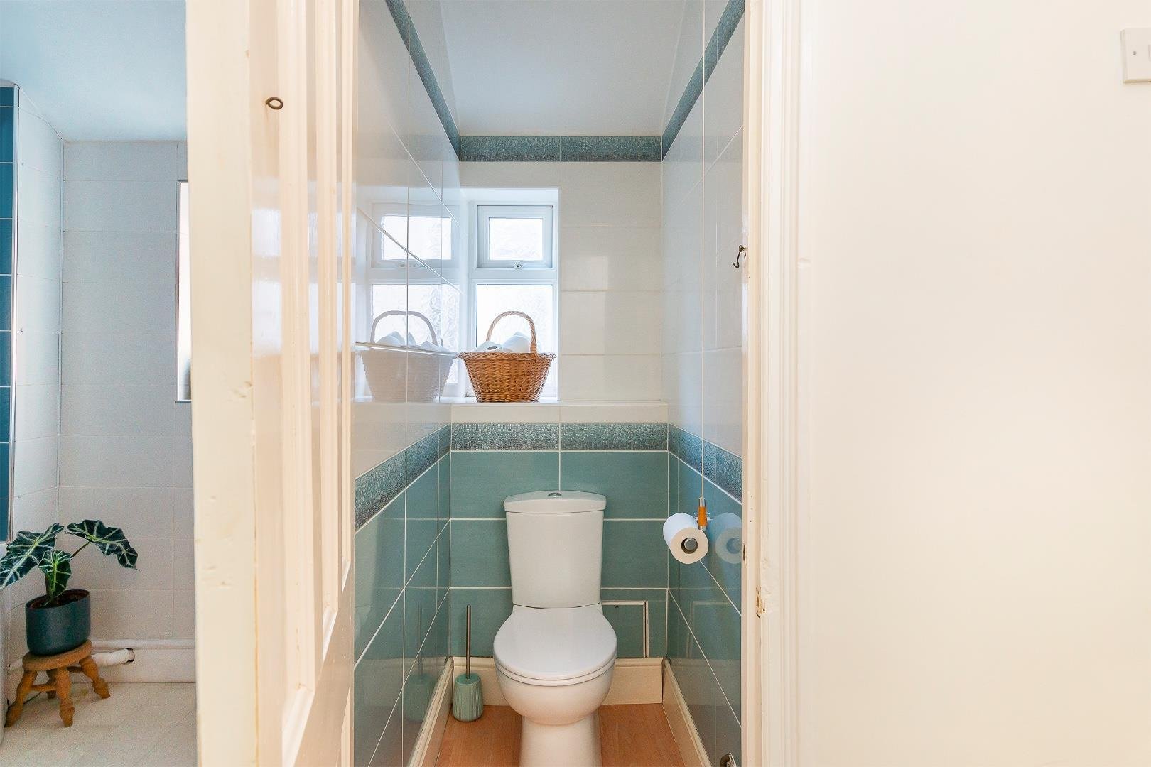 Woodbridge road knowle 32917564 3 wd8 rke bathroom d