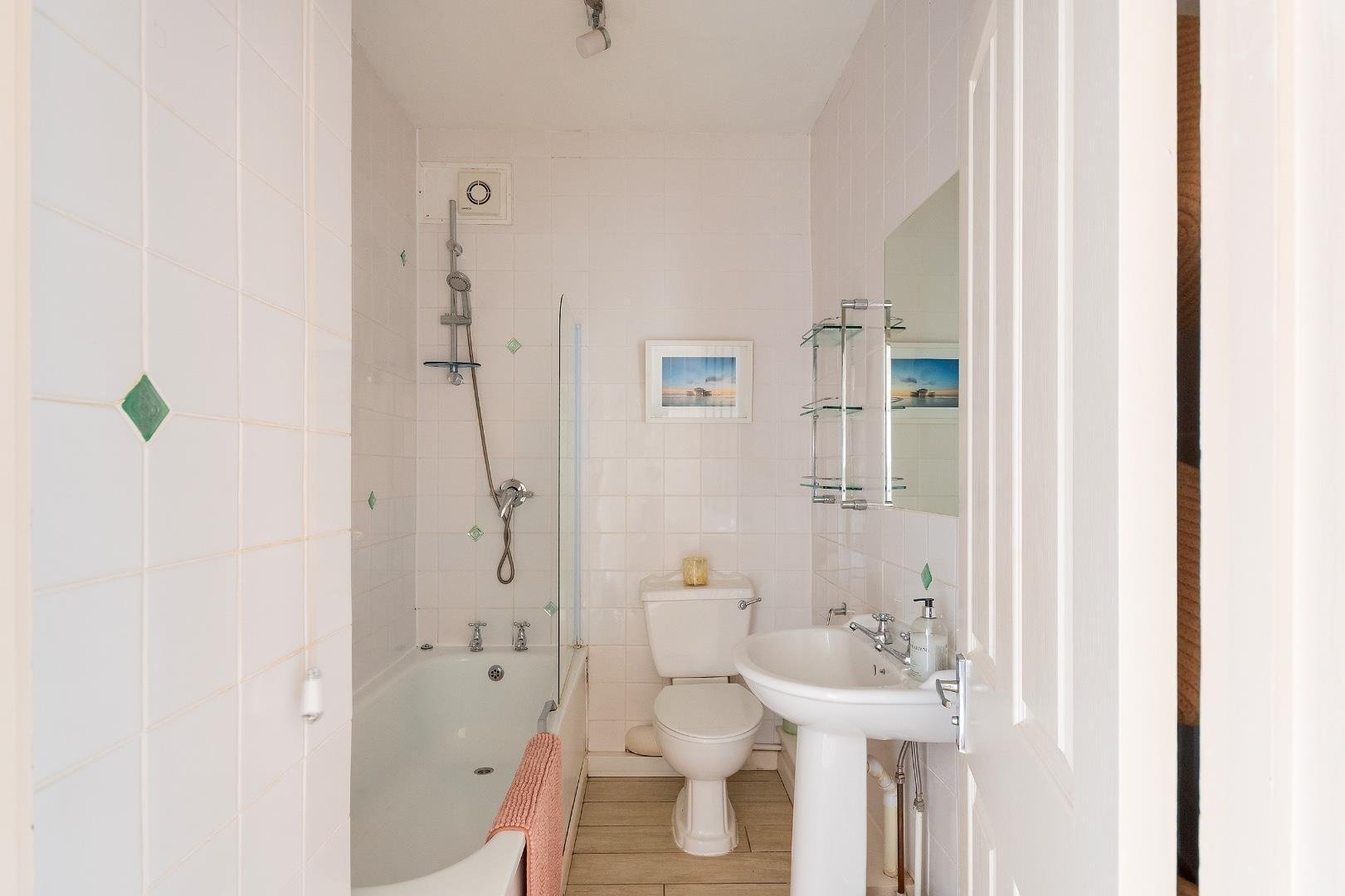 Zetland road redland 34385130 2 z4 r6 rd bathroom b